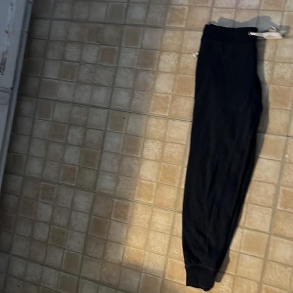 Sweatpants - Picture 2 of 3